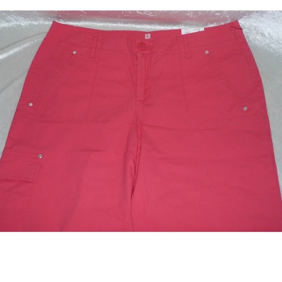 Womens Capris Liz Claiborne Cargo size 10P, 12P NEW - Picture 3 of 4